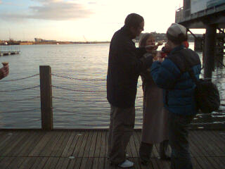 2004-02-23-Ice-cream_at_the_docks.jpg