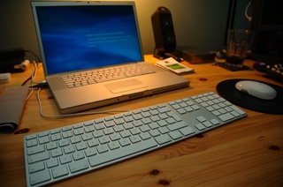 2007-08-13--Apple Alu Keyboard